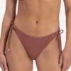 BEACHLIFE Rouge Shimmer Strik Bikinibroekje